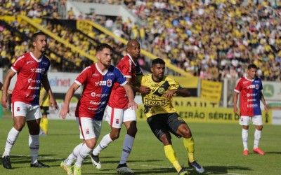 Cascavel fica no empate com o Paraná e decide classificação fora de casa