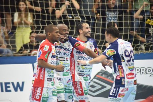 Cascavel Futsal vence Foz e segue 100% em clássicos na Liga Nacional