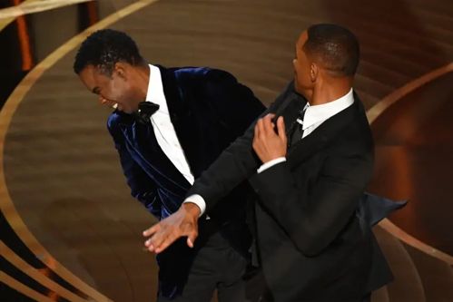 Momento em que Will Smith dá um tapa em Chris Rock na cerimônia do Oscar