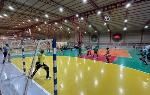 A equipe de handebol feminino de Cascavel perdeu para Maringá