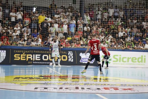 No ano passado, Cascavel Futsal e Campo Mourão decidiram a Série Ouro