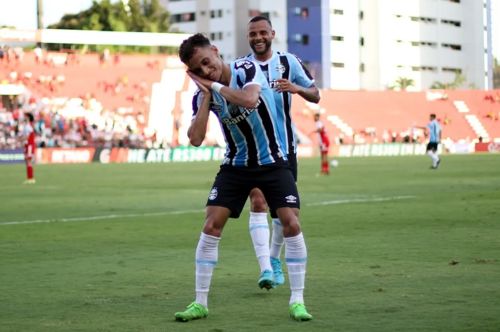 Com dois gols de Bitello, o Grêmio conquistou o acesso à elite