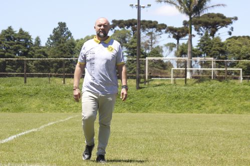 O novo técnico do Cascavel já está trabalhando