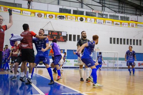 O Ampére passou pelo Marechal e agora pega o Cascavel Futsal