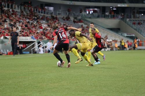 O Cascavel fez um bom jogo contra o Athletico na Arena