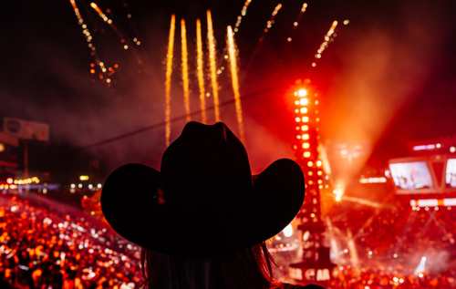 Festa do peão já recebeu grandes atrações em sua primeira semana