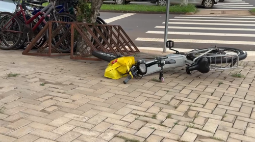 Ciclista bateu contra lateral de HB20 que tentava fazer conversão